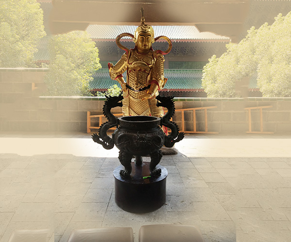 铸铜雕像