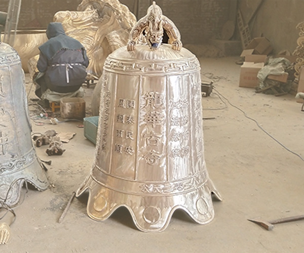 龙华古寺寺庙铜钟