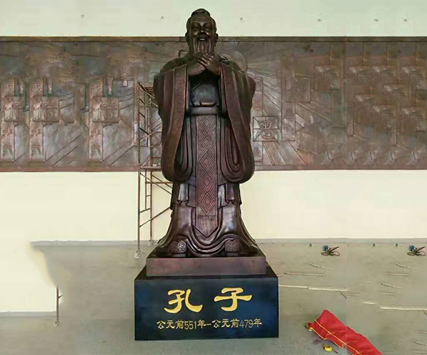 校园雕塑－孔子